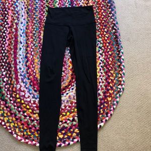 Black wunder under high rise leggings